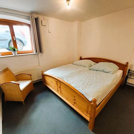 Zentrale Ferienwohnung - Direkt Am See Und Schloss Schwerin  Esterno foto