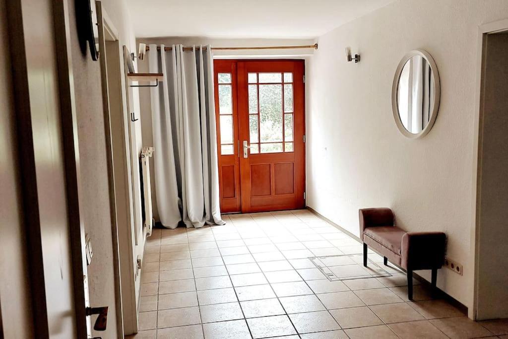 Zentrale Ferienwohnung - Direkt Am See Und Schloss Schwerin  Esterno foto